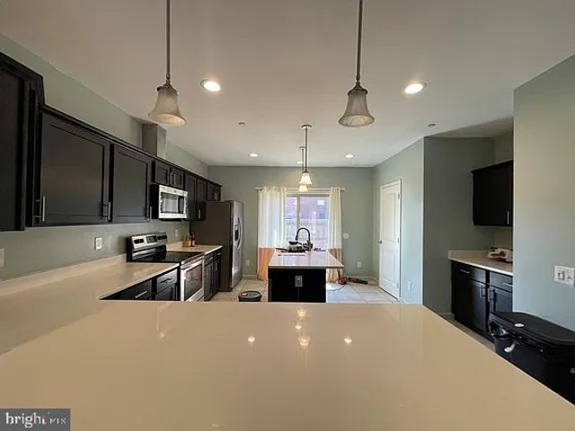 1002 FAIRMOUNT AVE, Philadelphia, PA 19123