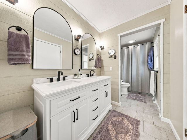 105 E Meadowbrook Avenue, Clever, MO 65631