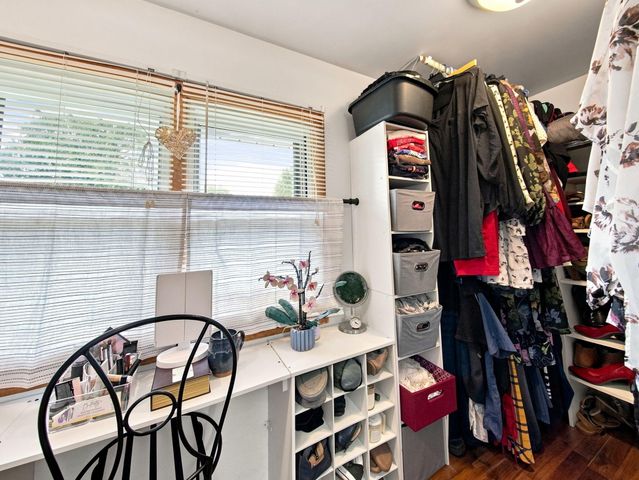 105 E Meadowbrook Avenue, Clever, MO 65631