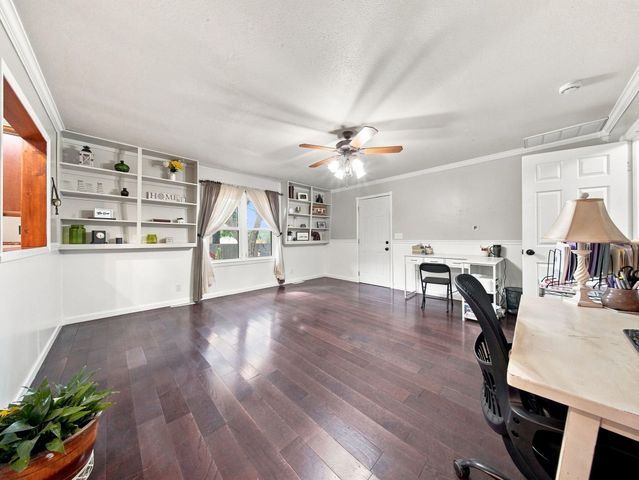 105 E Meadowbrook Avenue, Clever, MO 65631