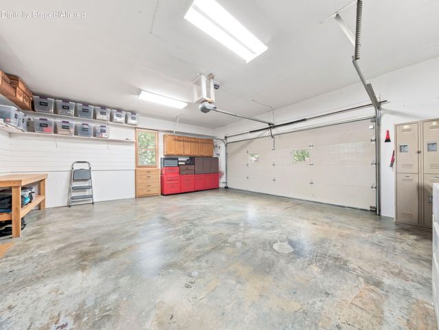 105 E Meadowbrook Avenue, Clever, MO 65631