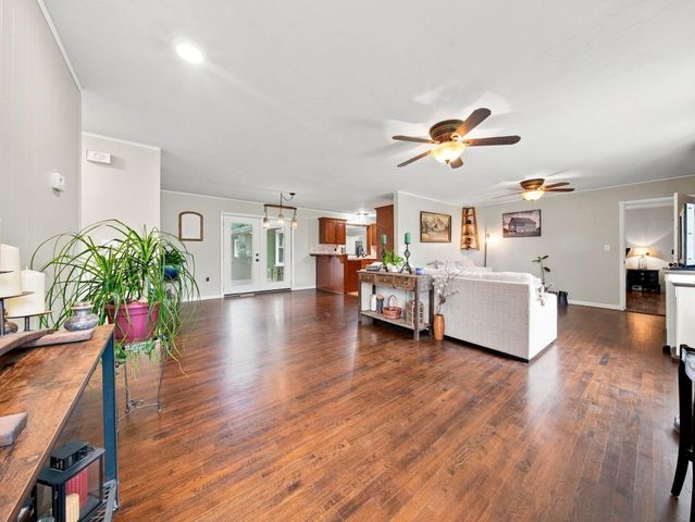 105 E Meadowbrook Avenue, Clever, MO 65631