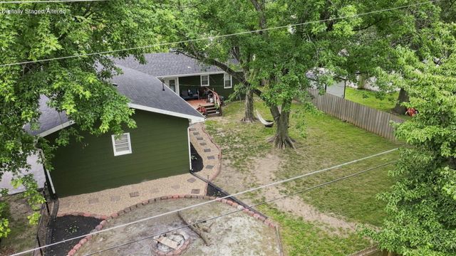 105 E Meadowbrook Avenue, Clever, MO 65631