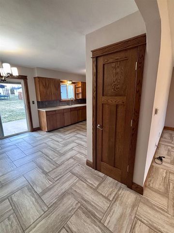 245 Ridge Avenue, Platteville, WI 53818