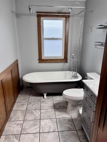 245 Ridge Avenue, Platteville, WI 53818