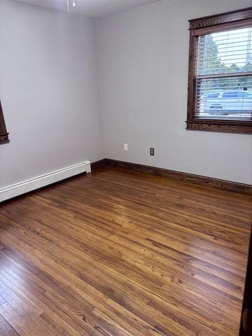 245 Ridge Avenue, Platteville, WI 53818