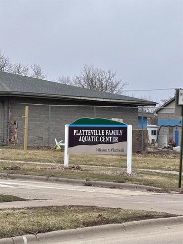 245 Ridge Avenue, Platteville, WI 53818