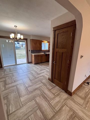 245 Ridge Avenue, Platteville, WI 53818