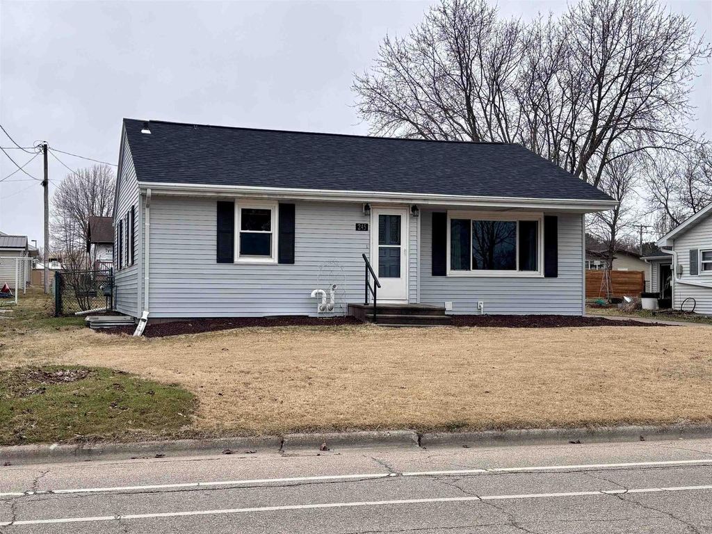 245 Ridge Avenue, Platteville, WI 53818
