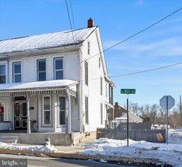 39 S 4TH ST, Denver, PA 17517