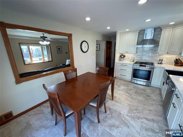 321 Thomas Avenue, Lyndhurst, NJ 07071