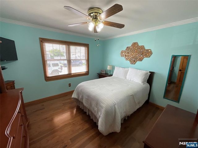 321 Thomas Avenue, Lyndhurst, NJ 07071