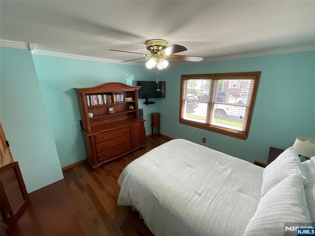 321 Thomas Avenue, Lyndhurst, NJ 07071