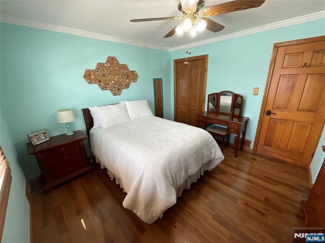 321 Thomas Avenue, Lyndhurst, NJ 07071