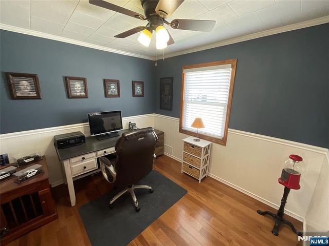 321 Thomas Avenue, Lyndhurst, NJ 07071