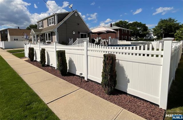 321 Thomas Avenue, Lyndhurst, NJ 07071