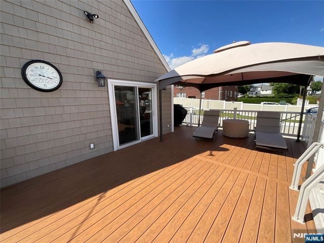 321 Thomas Avenue, Lyndhurst, NJ 07071