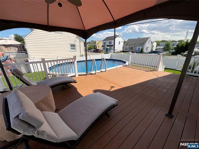 321 Thomas Avenue, Lyndhurst, NJ 07071