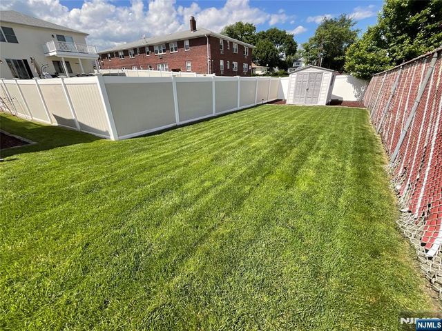 321 Thomas Avenue, Lyndhurst, NJ 07071