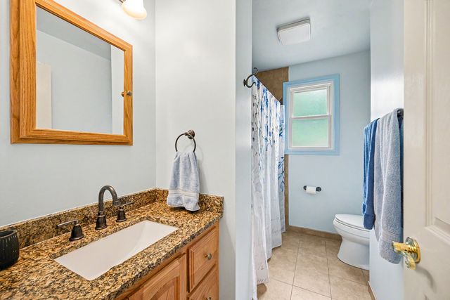1970 Nottingham Lane, Wheaton, IL 60189