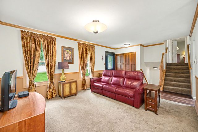 1970 Nottingham Lane, Wheaton, IL 60189