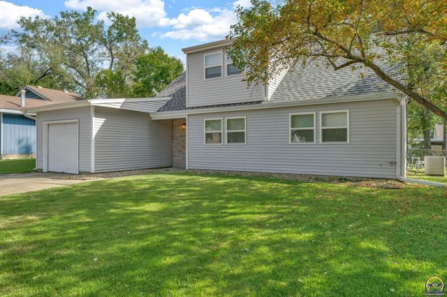 3637 SW 38th ST, Topeka, KS 66610