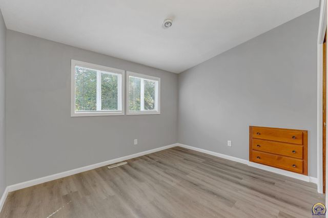 3637 SW 38th ST, Topeka, KS 66610