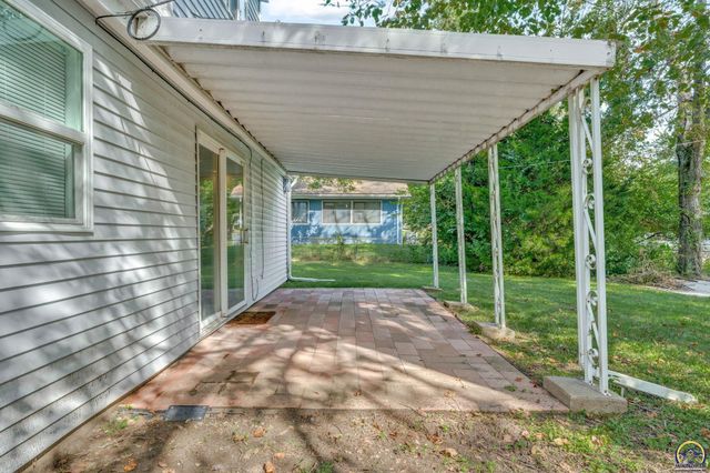 3637 SW 38th ST, Topeka, KS 66610