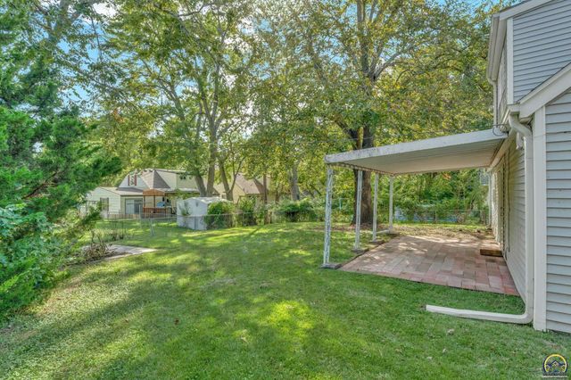 3637 SW 38th ST, Topeka, KS 66610