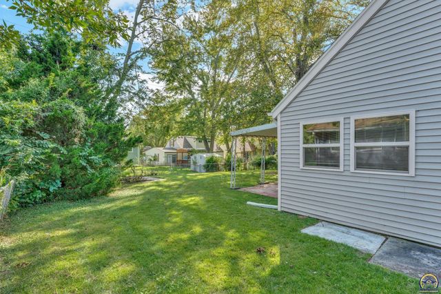 3637 SW 38th ST, Topeka, KS 66610
