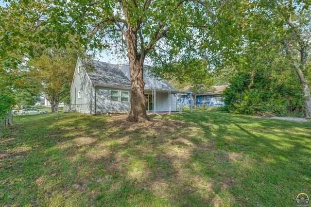 3637 SW 38th ST, Topeka, KS 66610