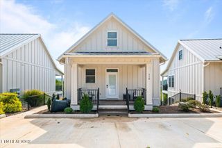 118 E Harbor View Lane A, Lafollette, TN 37766