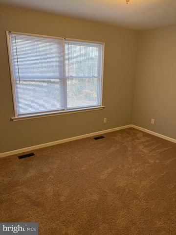 11211 SURRY WOODS CT, Fredericksburg, VA 22407