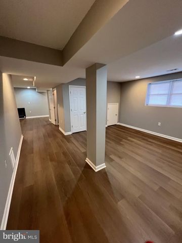 11211 SURRY WOODS CT, Fredericksburg, VA 22407