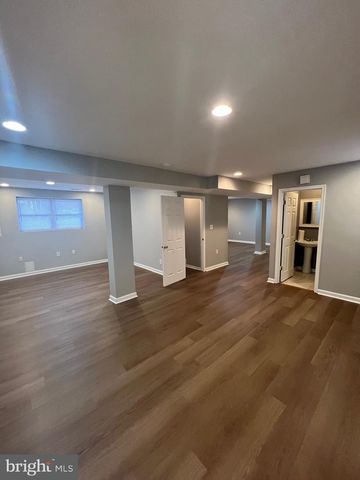 11211 SURRY WOODS CT, Fredericksburg, VA 22407