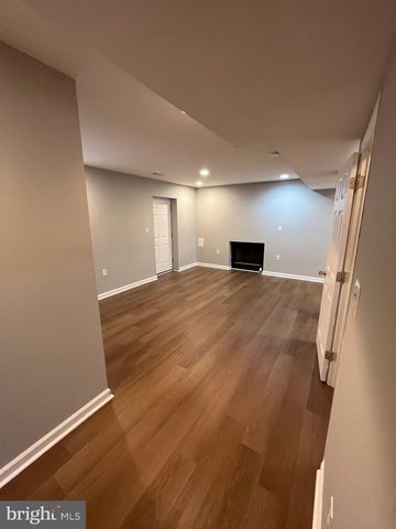 11211 SURRY WOODS CT, Fredericksburg, VA 22407