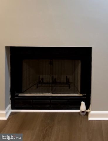 11211 SURRY WOODS CT, Fredericksburg, VA 22407