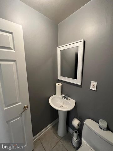 11211 SURRY WOODS CT, Fredericksburg, VA 22407