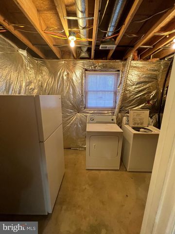 11211 SURRY WOODS CT, Fredericksburg, VA 22407