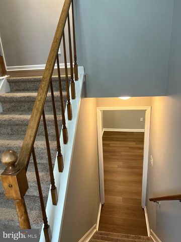 11211 SURRY WOODS CT, Fredericksburg, VA 22407