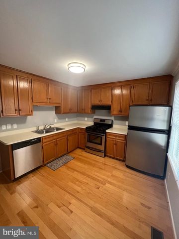11211 SURRY WOODS CT, Fredericksburg, VA 22407