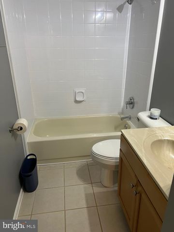 11211 SURRY WOODS CT, Fredericksburg, VA 22407