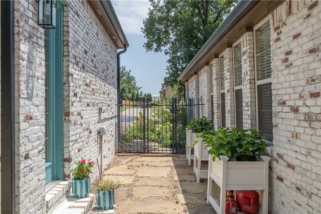 3064 Willow Bend Circle, Springdale, AR 72762