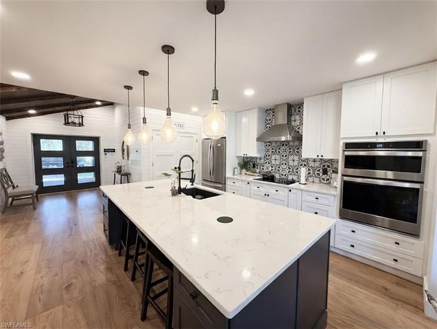 18670 Telegraph Creek LN, Alva, FL 33920