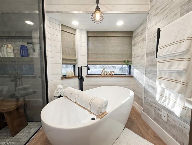 18670 Telegraph Creek LN, Alva, FL 33920