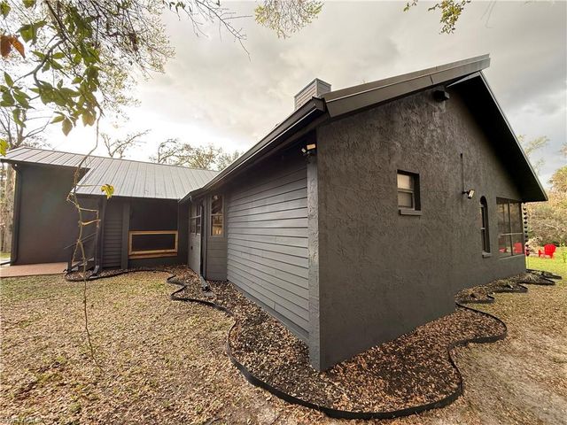 18670 Telegraph Creek LN, Alva, FL 33920