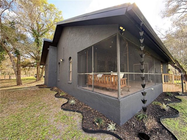 18670 Telegraph Creek LN, Alva, FL 33920