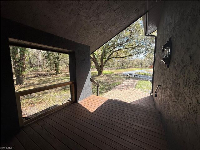 18670 Telegraph Creek LN, Alva, FL 33920