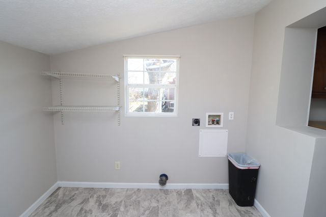 400 Meador Dr, Lafayette, TN 37083