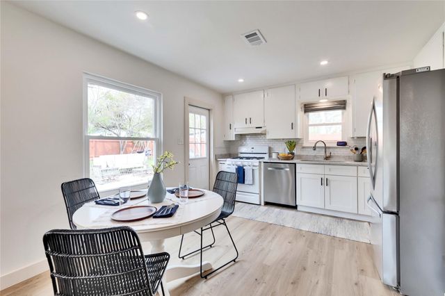 2102 Bristol DR, Austin, TX 78723